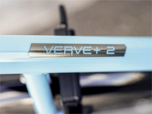 Vélo de Ville Électrique Trek Verve+ 2 Lowstep Bosch 300Wh Shimano Altus 9V Azure – Image 2
